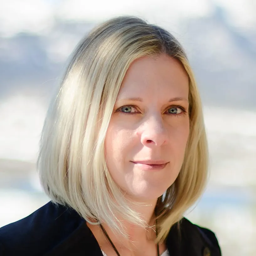 Dr. Claire Sullivan, graph data science expert